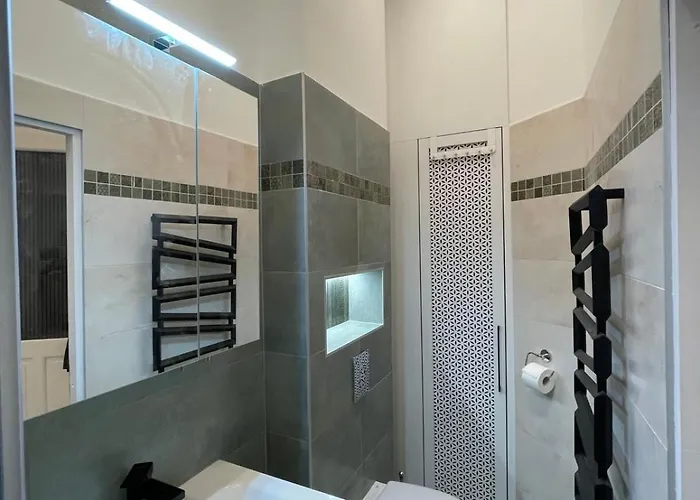 Apartment Szekely Near Deak Ferenc Square With Free Parking In Garage Mid Term Budapest