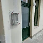 Apartment Szekely Near Deak Ferenc Square With Free Parking In Garage Mid Term