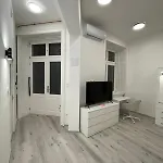 Apartment Szekely Near Deak Ferenc Square With Free Parking In Garage Mid Term Budapest