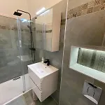 Apartment Szekely Near Deak Ferenc Square With Free Parking In Garage Mid Term