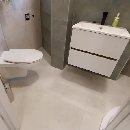 아파트 Szekely Near Deak Ferenc Square With Free Parking In Garage