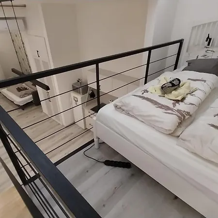 Szekely Near Deak Ferenc Square With Free Parking In Garage 아파트 *