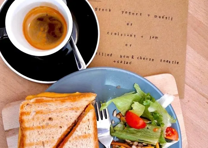 アパート Szekely Near Deak Ferenc Square With Free Parking In Garage Mid Term ブダペスト